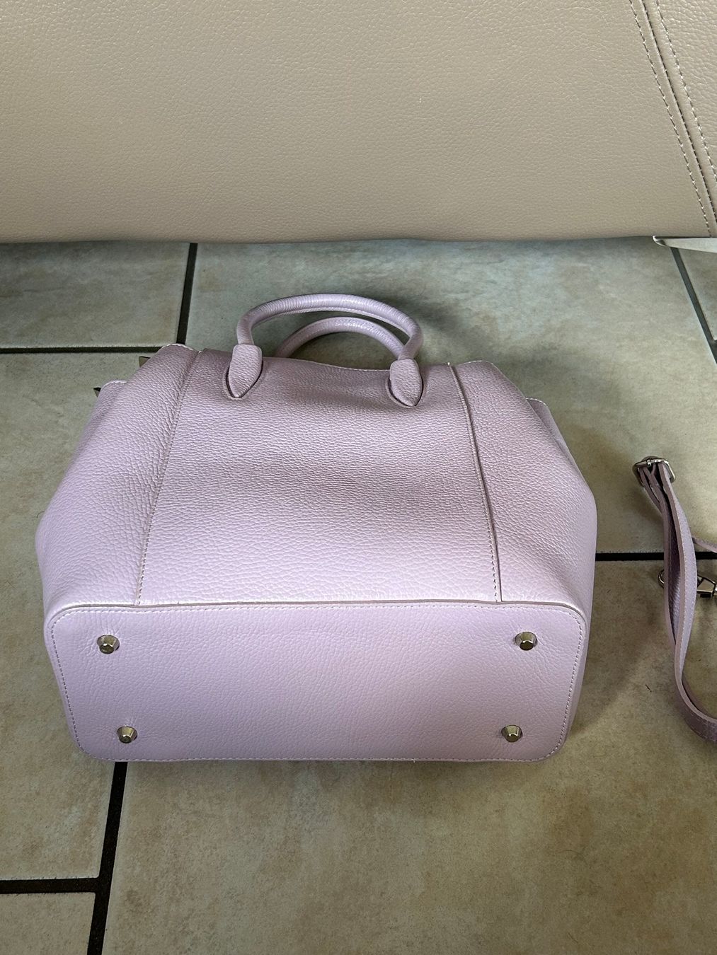 Taschen für Damen: NEU - Leder-Handtasche flieder/lila – Neu und originalverpackt aus Cugnasco von isolaverde 2