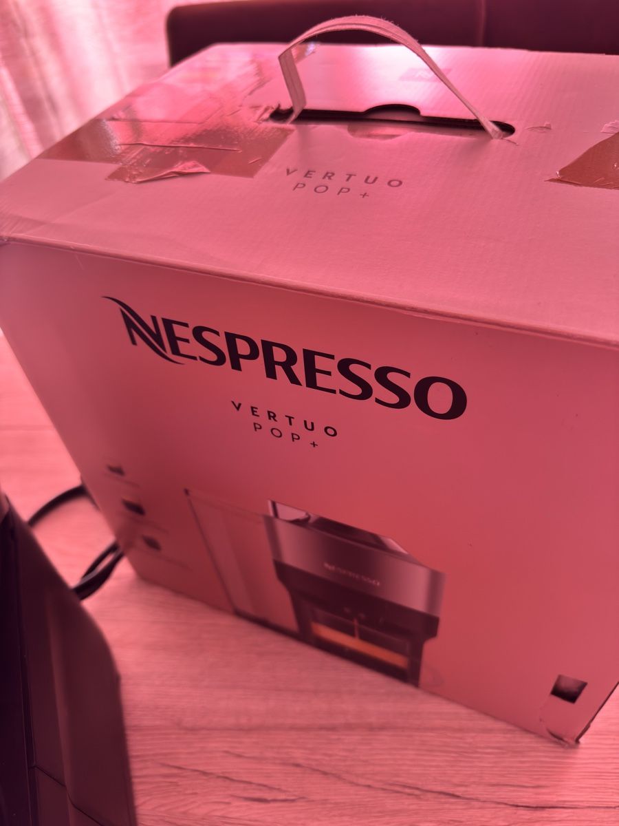 Nespresso Macchine per caffè & Macchine per espresso: Cafetière Nespresso Vertuo Pop+ - Peu utilisée, comme neuve! – Nuovo (secondo la descrizione) da La Chaux de fonds venduto da car_f9yg 3