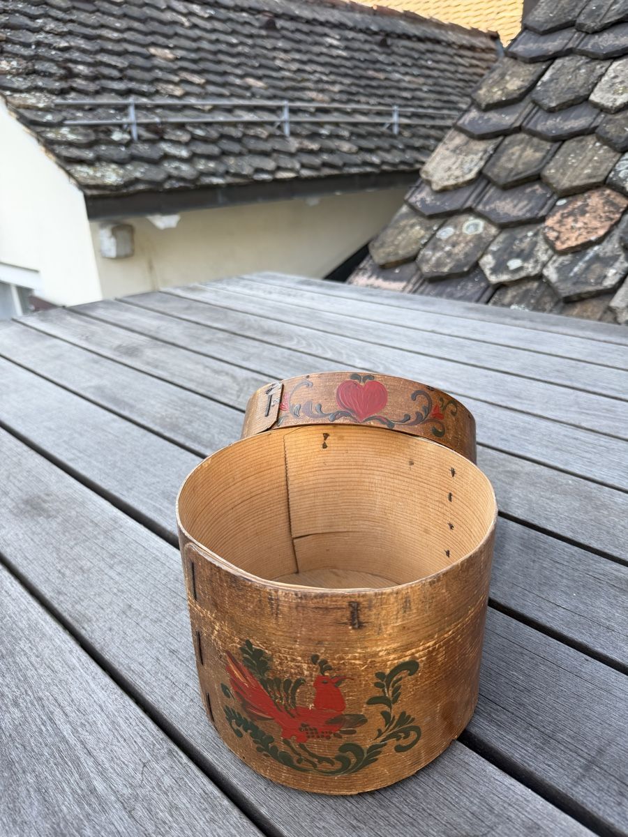 Dosen: Antique hand painted box – Gebraucht aus Zürich von mar_v8bs