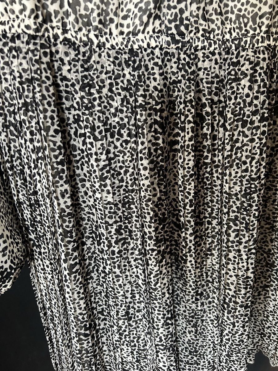 Kleider: Bik Bok Leopard Print Pleated Dress, Size Medium. – Neu (gemäss Beschreibung) aus Zürich von Mistral61 2