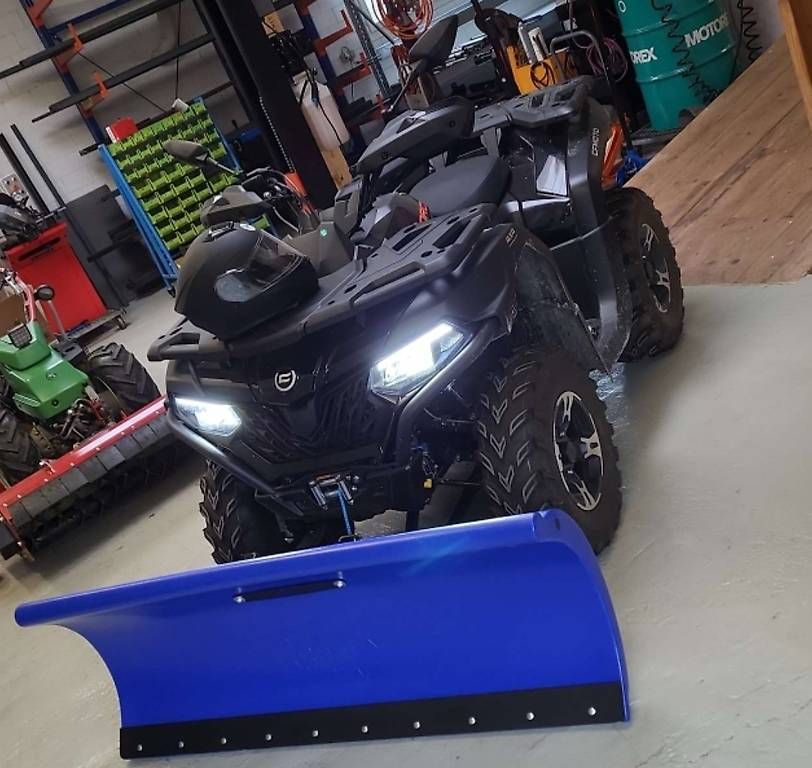 ATV / Quad: Quad mit Schneepflug Vorführ – Nuovo (secondo la descrizione) da Giswil venduto da Hans83 3