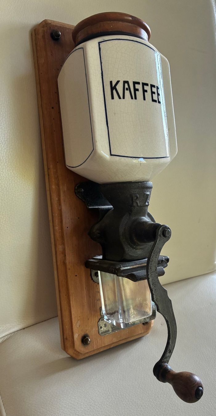 Elettrodomestici da cucina: Antike Wand-Kaffeemühle – Usato da Uznach venduto da Kas-Fri 4
