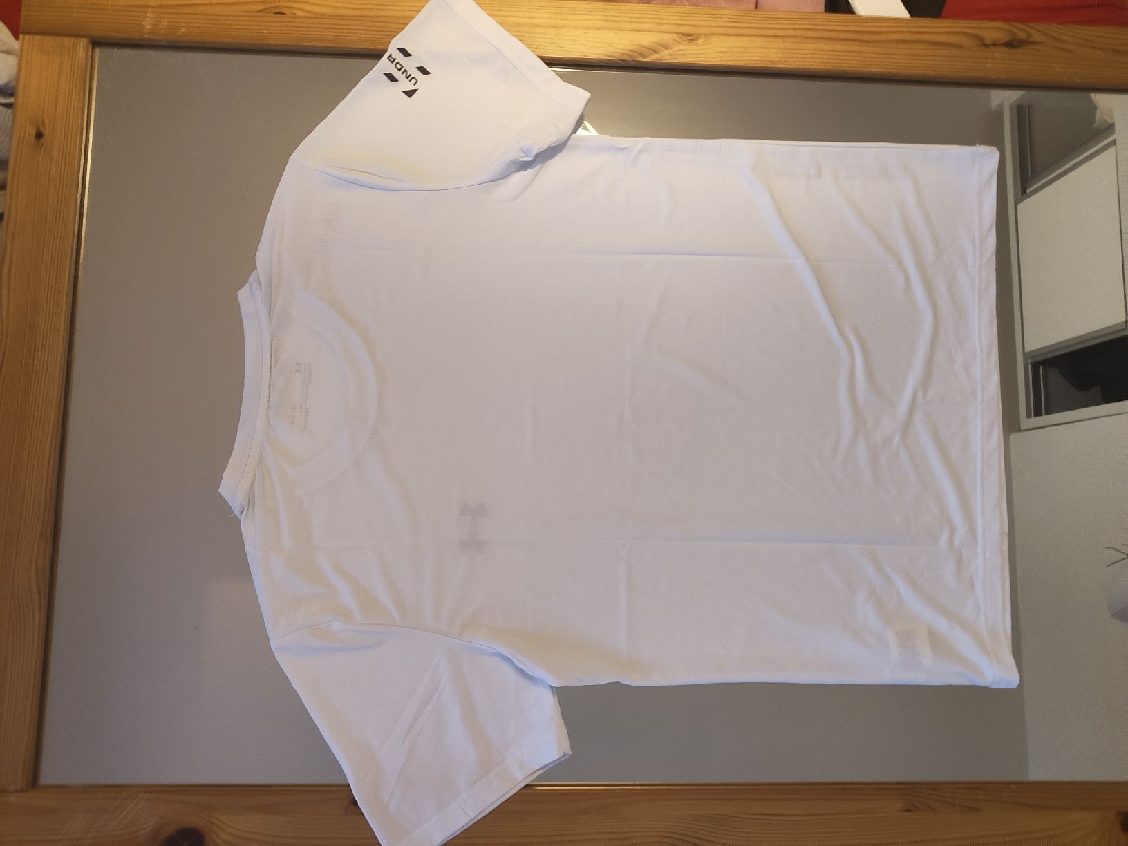 Under Armour T-shirt: T-shirt Under Armour blanc taille M – Nuovo (secondo la descrizione) da Domdidier venduto da witzis 1