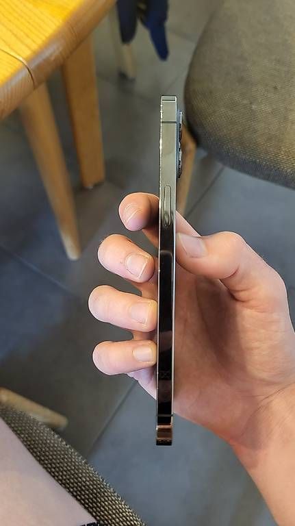Handys / Smartphones: Iphone 12 Pro Max, 256 gb in Top-Zustand – Gebraucht aus Vezia von Robi1311 2