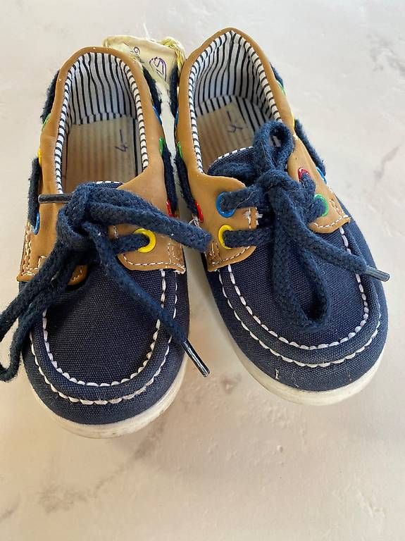 H&M Scarpe per ragazzi: Babyschuhe Grösse 18/19 – Usato da Wagen venduto da 20Ricola18 1