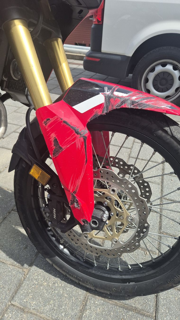 Honda Enduro: Honda CRF1000A AfrikaTwin Unfallfahrzeug. – Difettoso da Steinerberg venduto da TruttmannGTi 2