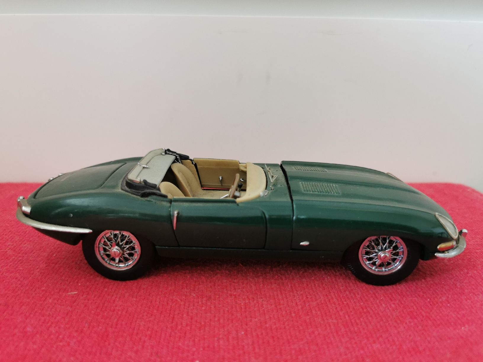 Franklin Mint Modellini d'auto: JAGUAR E 1961 FRANKLIN MINT 1:24 – Usato da Schlieren venduto da vlalif 6