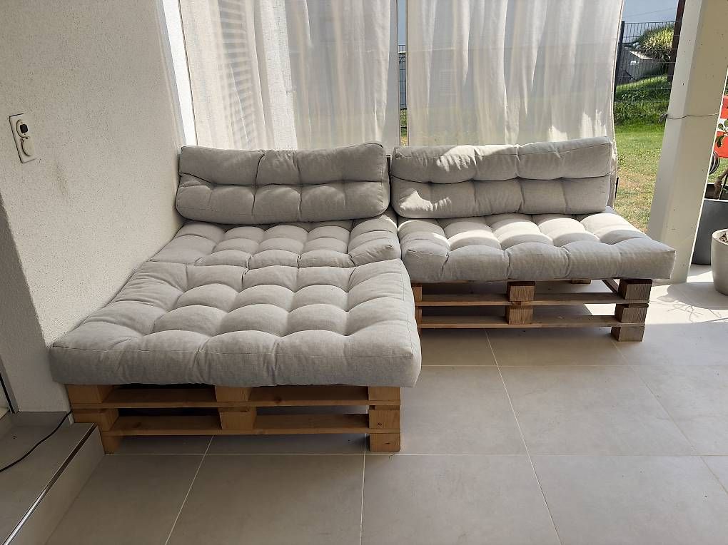 Sofas: Paletten-Gartenlounge – Gebraucht aus Marbach SG von grischotter 1