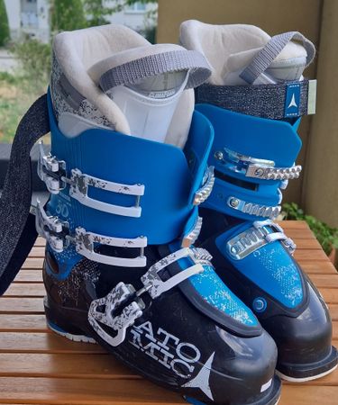 Atomic Skischuhe blau Grösse 25.5 guter Zustand