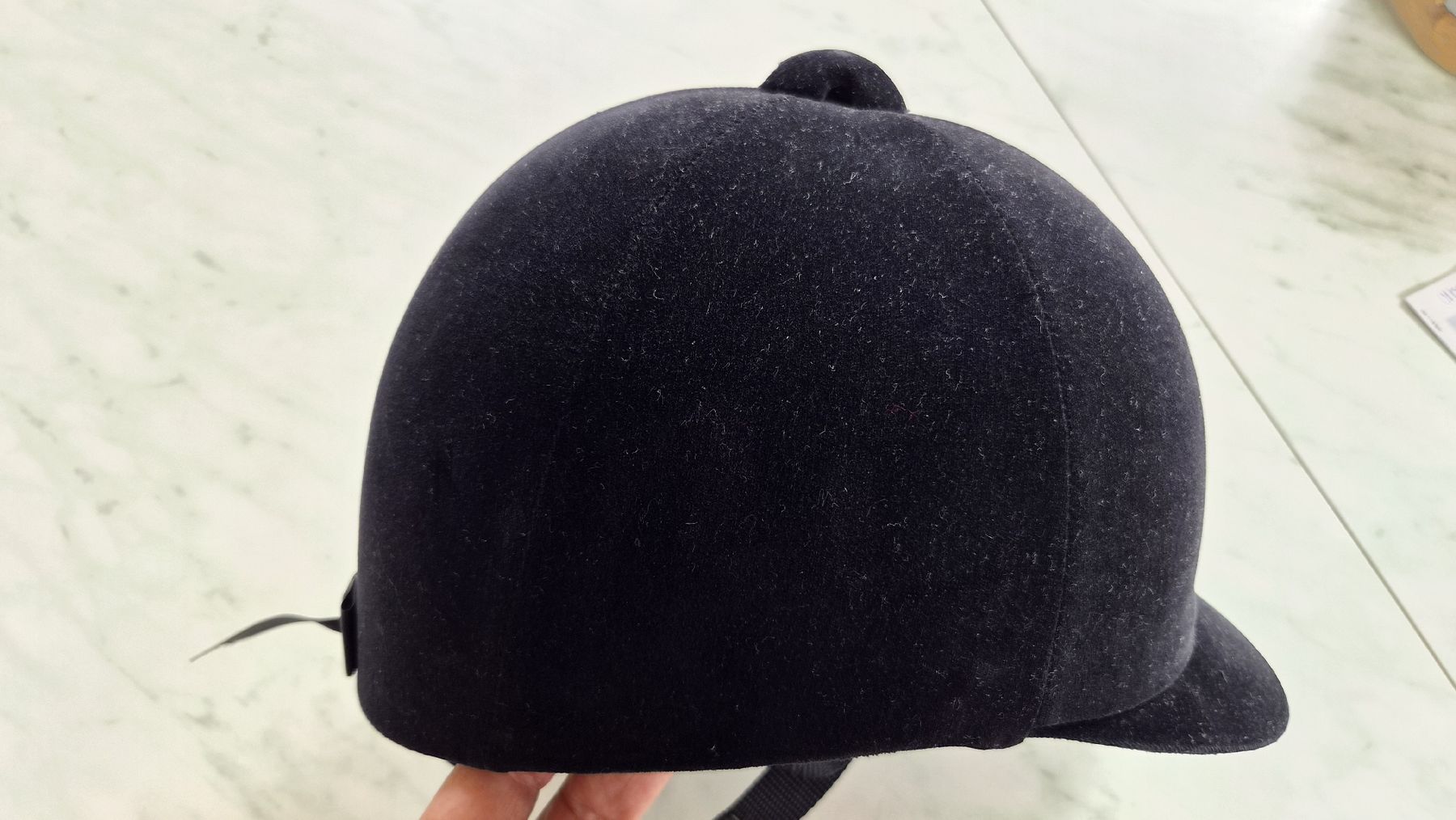 Helme: Reithelm – Neu (gemäss Beschreibung) aus Heitenried von nus_g9vt 1
