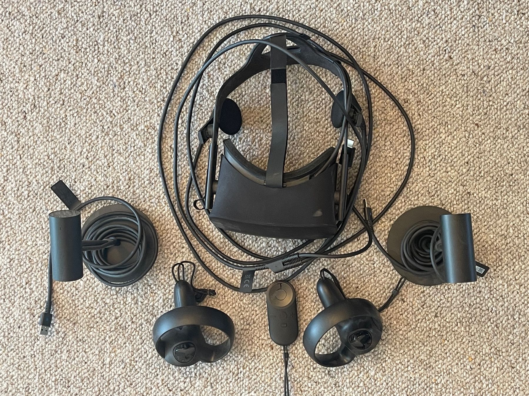 Casco VR: Oculus Rift VR Headset – Usato da Steinmaur venduto da adnadn