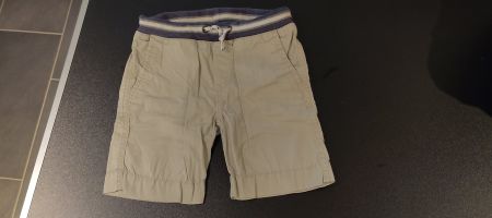 Shorts H&M Beige gestreifter Bund Gr. 104 (3-4Y)