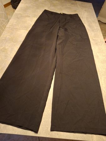 Pantalon fluide noir taille 36 marque Shein