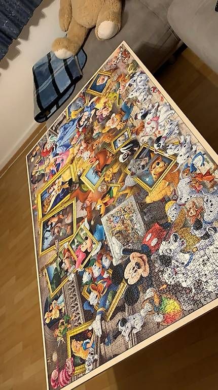 Puzzles: 5000 Disney Puzzle mit Puzzleplatte – D'occasion à Vaduz par alina_hasler