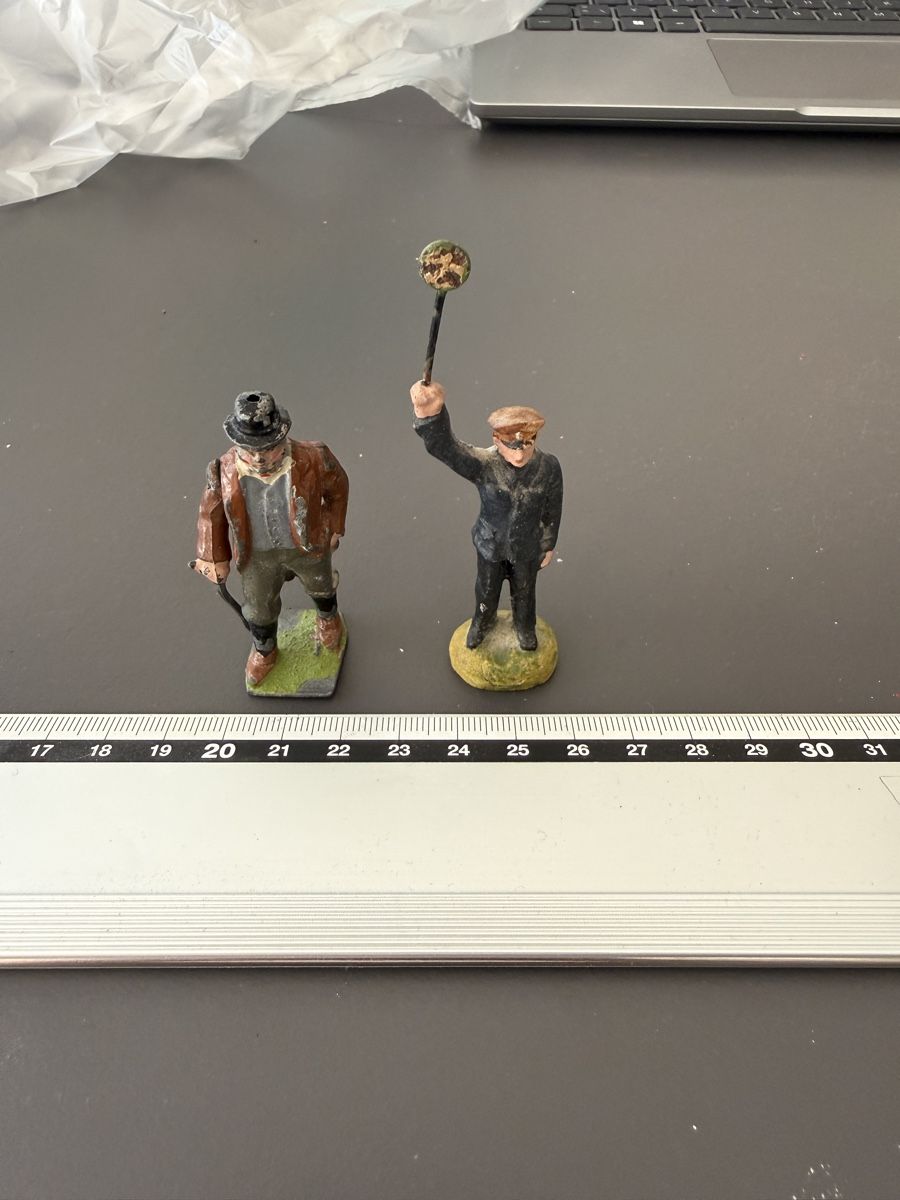 Figuren: Vintage Hand Painted Lead Figures: 2 Charming Characters – Gebraucht aus Zürich von kuengka 2