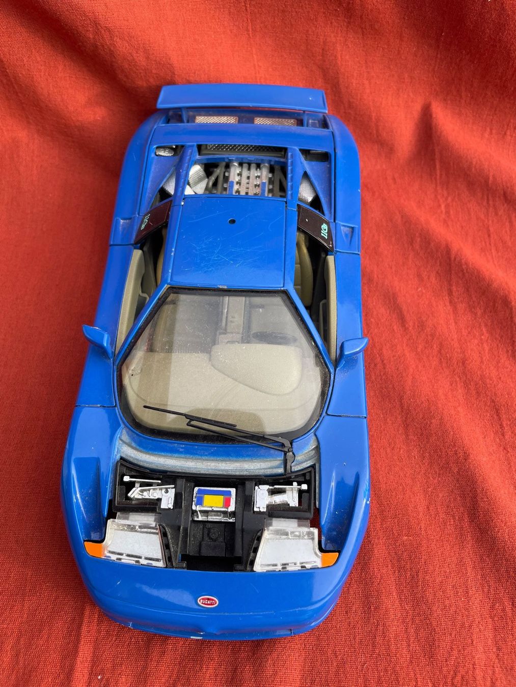 Bugatti Modellautos: Modellauto Bugatti EB110 blau Massstab 1:18 gebraucht – Gebraucht aus Luzern von nilabintang 1