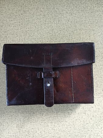 Vintage Ledertasche, Sanitätstasche, Schweizer Armee