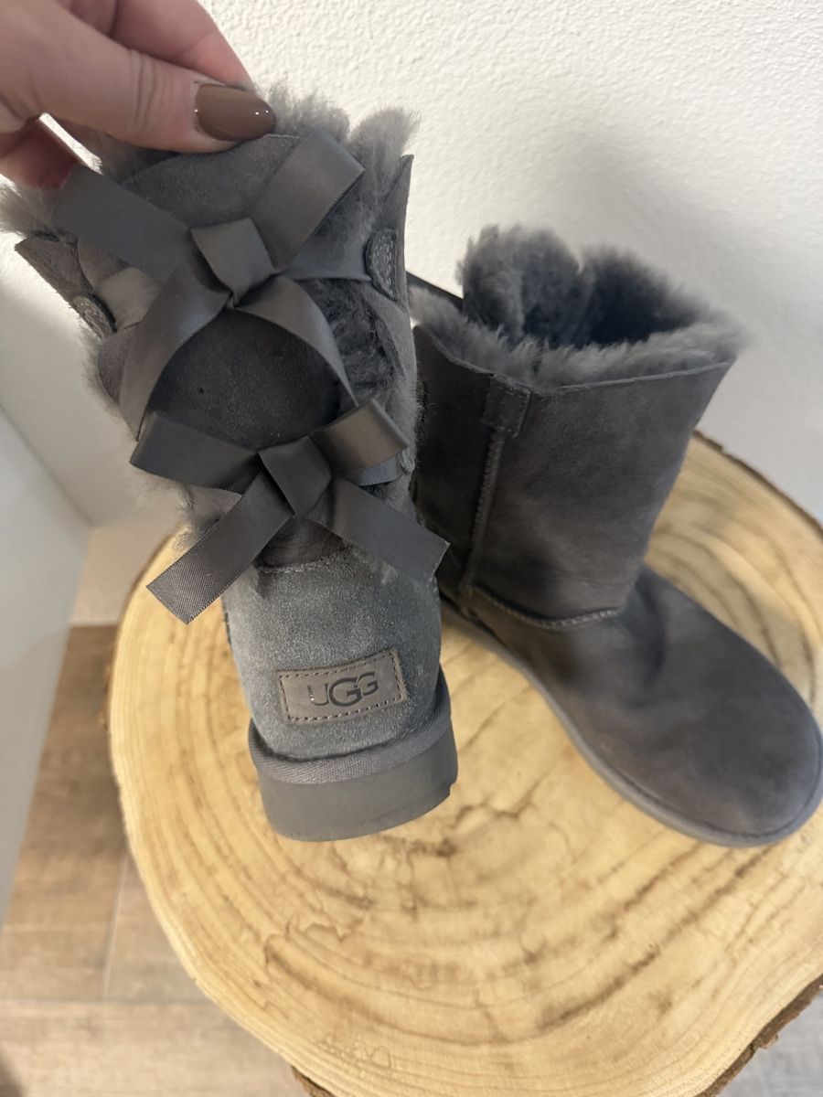 Ugg Scarpe da donna: UGG Boots Grau Gr. 36 – Usato da Hägglingen venduto da Raff_Ella 3