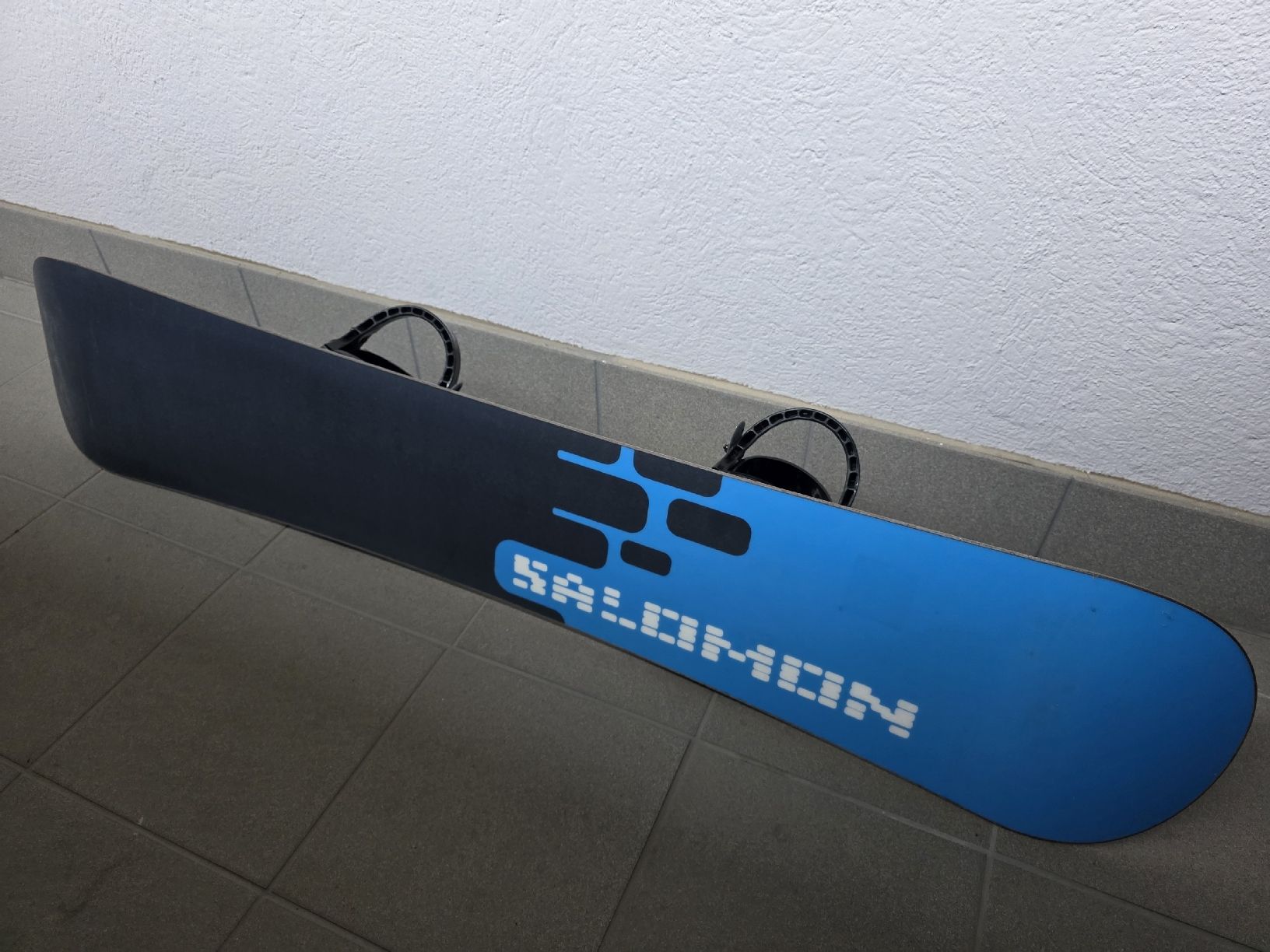 Giocattoli: Neues Salomon Snowboard inkl. Bindung – Nuovo (secondo la descrizione) da Wallisellen venduto da Mina878 1