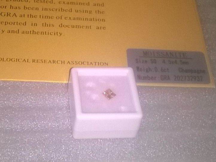 Pietre preziose: ECHT DIAMANT,,,GELB FARBE,,,0.6CT,,,VIERECKIG – Nuovo (secondo la descrizione) da Basel venduto da bijoutrie_4 4