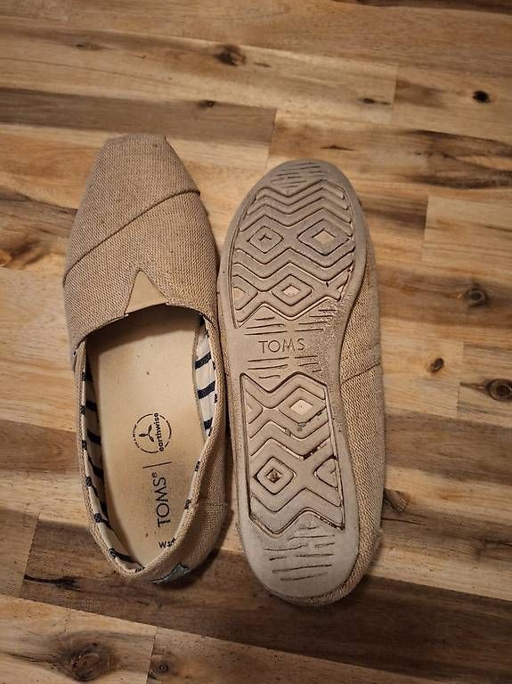 Toms Chaussures femmes: Toms Schuhe W10 – D'occasion à Pfäffikon ZH par wavto