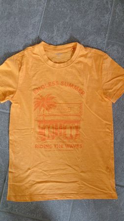 t shirt neu S oder 176