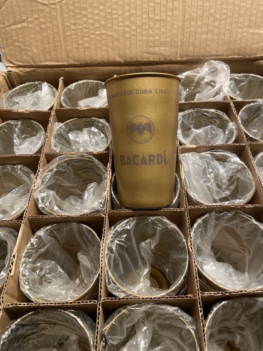 Tazze: 100 Metallbecher Bacardi – Nuovo e nell'imballaggio originale da Henggart venduto da cdl_zh5b
