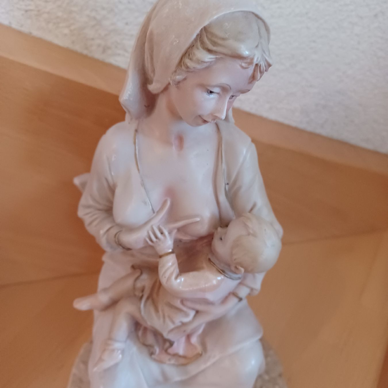 Statuette: Statuette , Figur , stillende Frau – Usato da Waldkirch venduto da Fantasia-101 1
