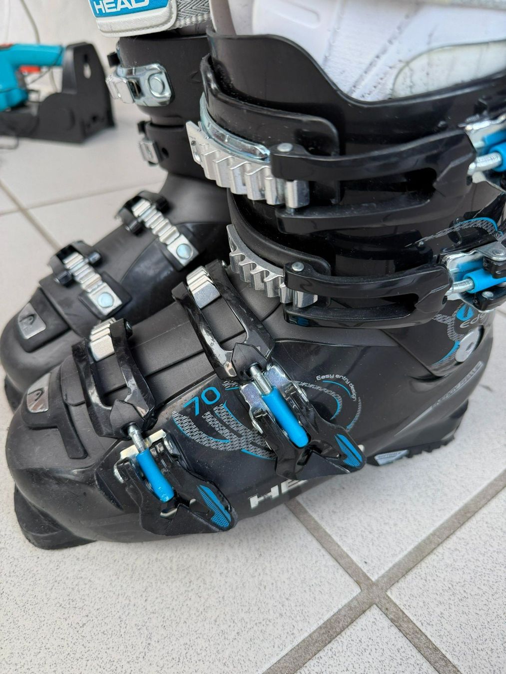 Head Damenschuhe: Head Skischuhe 70 – Gebraucht aus Volketswil von pet_fvd8 1
