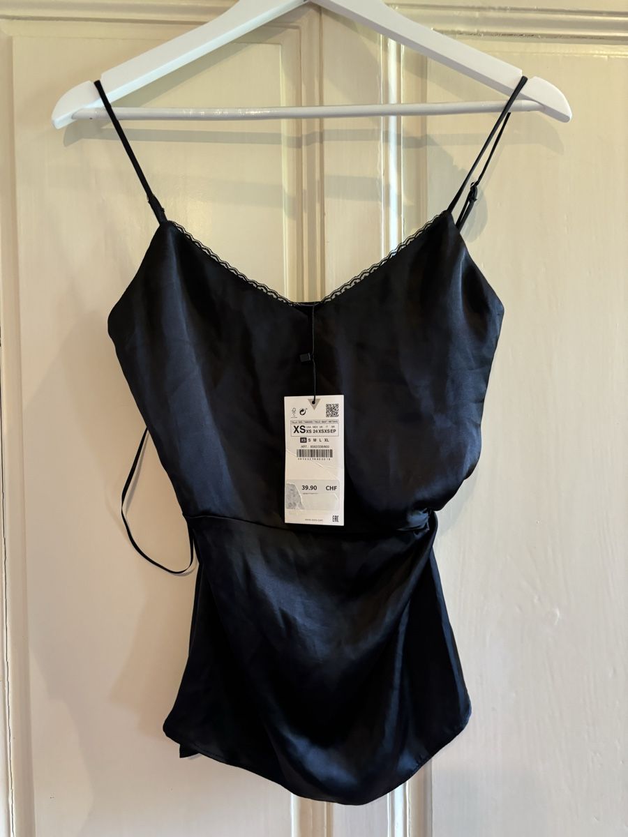Zara Top: Top Zara New – Nuovo e nell'imballaggio originale da St-Légier- La Chiésaz venduto da anh_9289