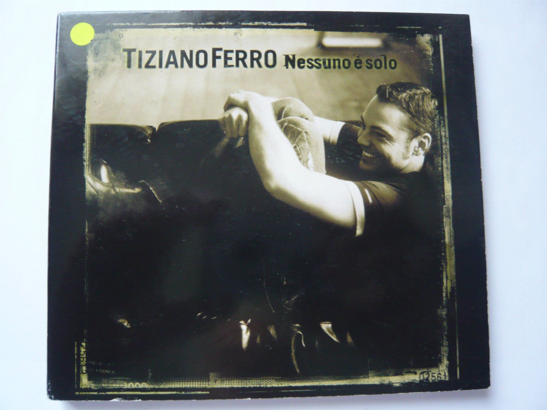 CD: TIZIANO FERRO Nessuno e solo – Usato da Winterthur venduto da Cajun