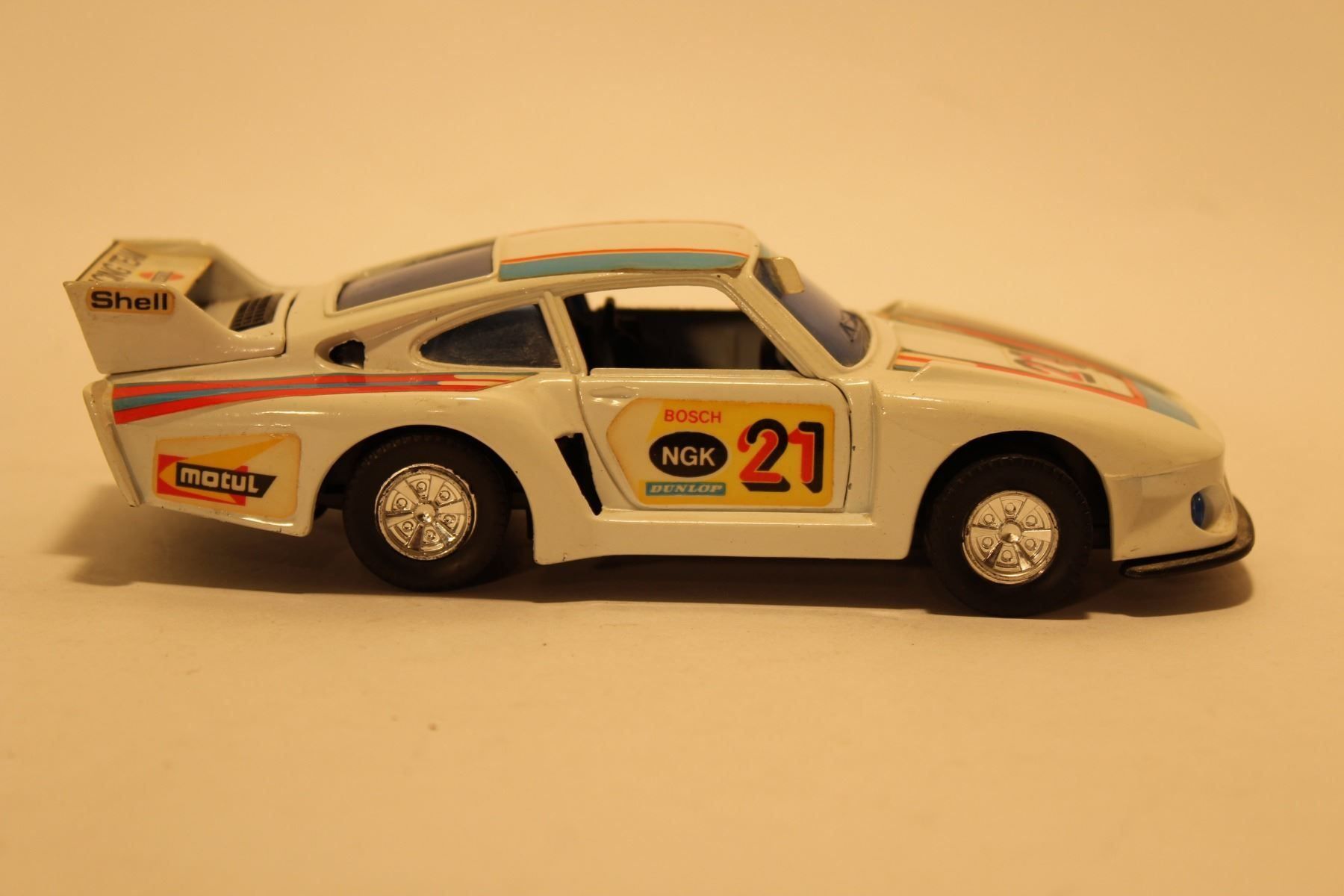 Porsche Modellini d'auto: Porsche 935 Martini Racing Team, 1 : 24 – Usato da Fehraltorf venduto da haefens 2