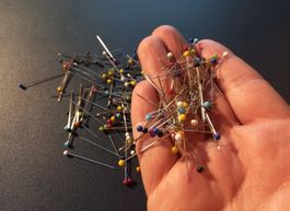 2500 Nähnadeln Stecknadeln Glaskopf - épingles tête de verre