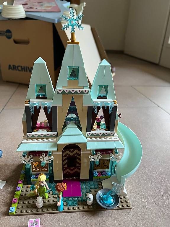 Giocattoli: Lego Schloss Anna und Elsa – Usato da Sirnach venduto da andreasbr74 1