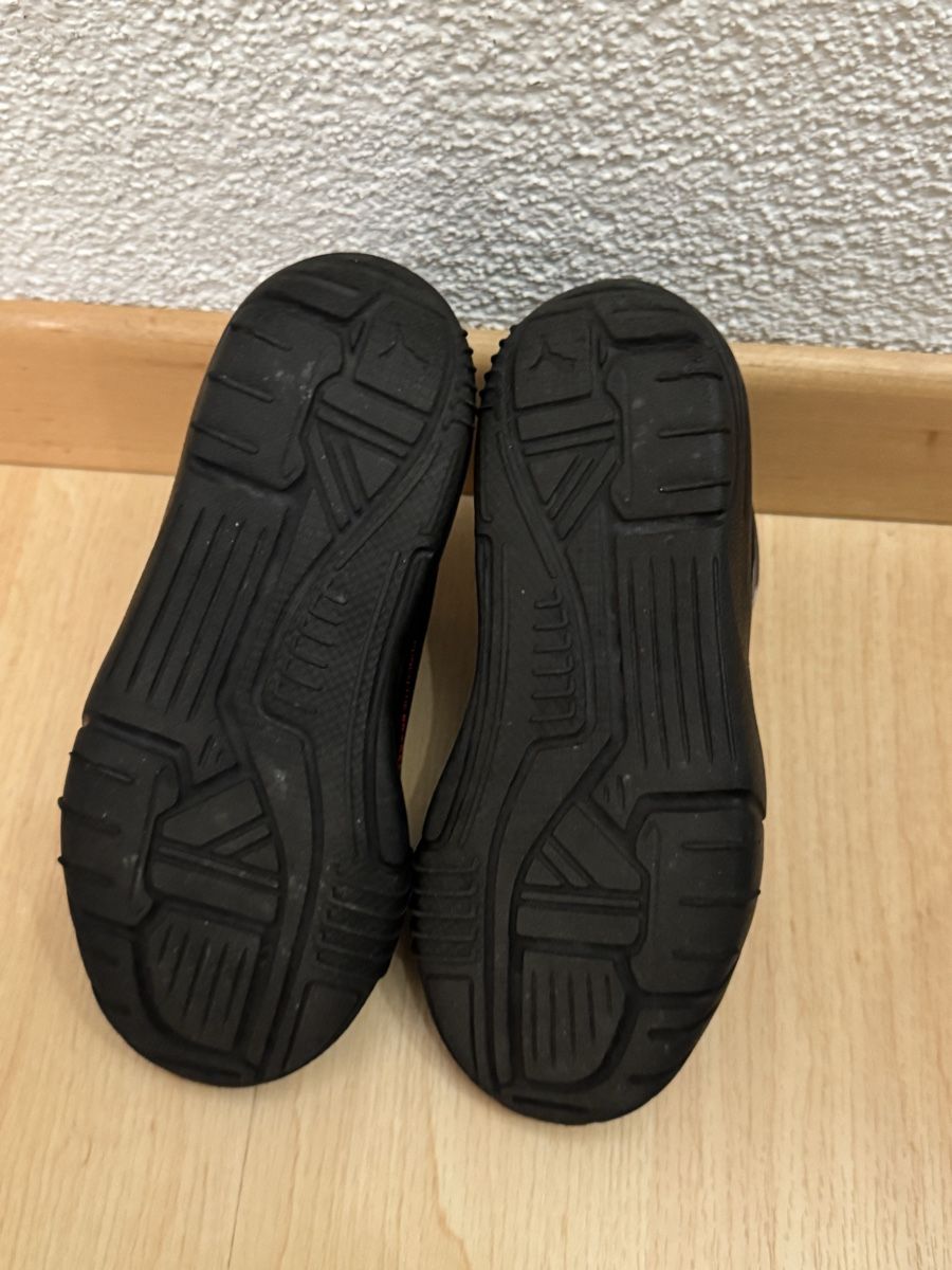 Scarpe per ragazzi: BMW Kinderschuhe Grösse 27.5 – Usato da Rotkreuz venduto da luxurybe 2
