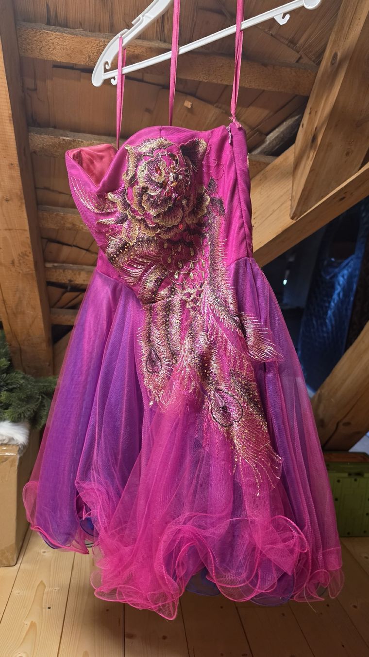 Kleider: Abendkleid  – Gebraucht aus Hausen am Albis von M.Kurz