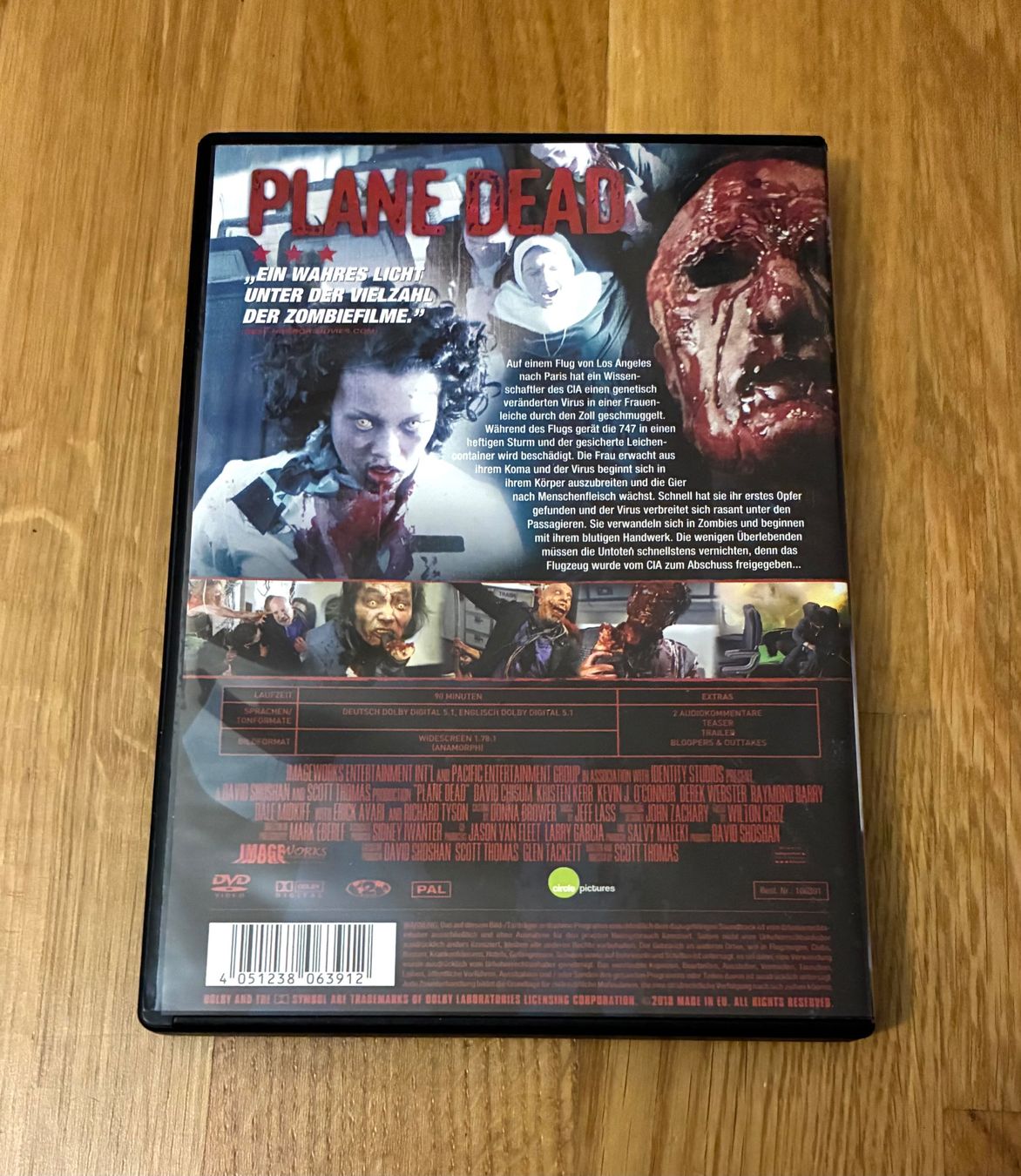 Tutti i DVDs: Plane Dead: Zombies on a Plane – Usato da Bern venduto da RageMM87 2