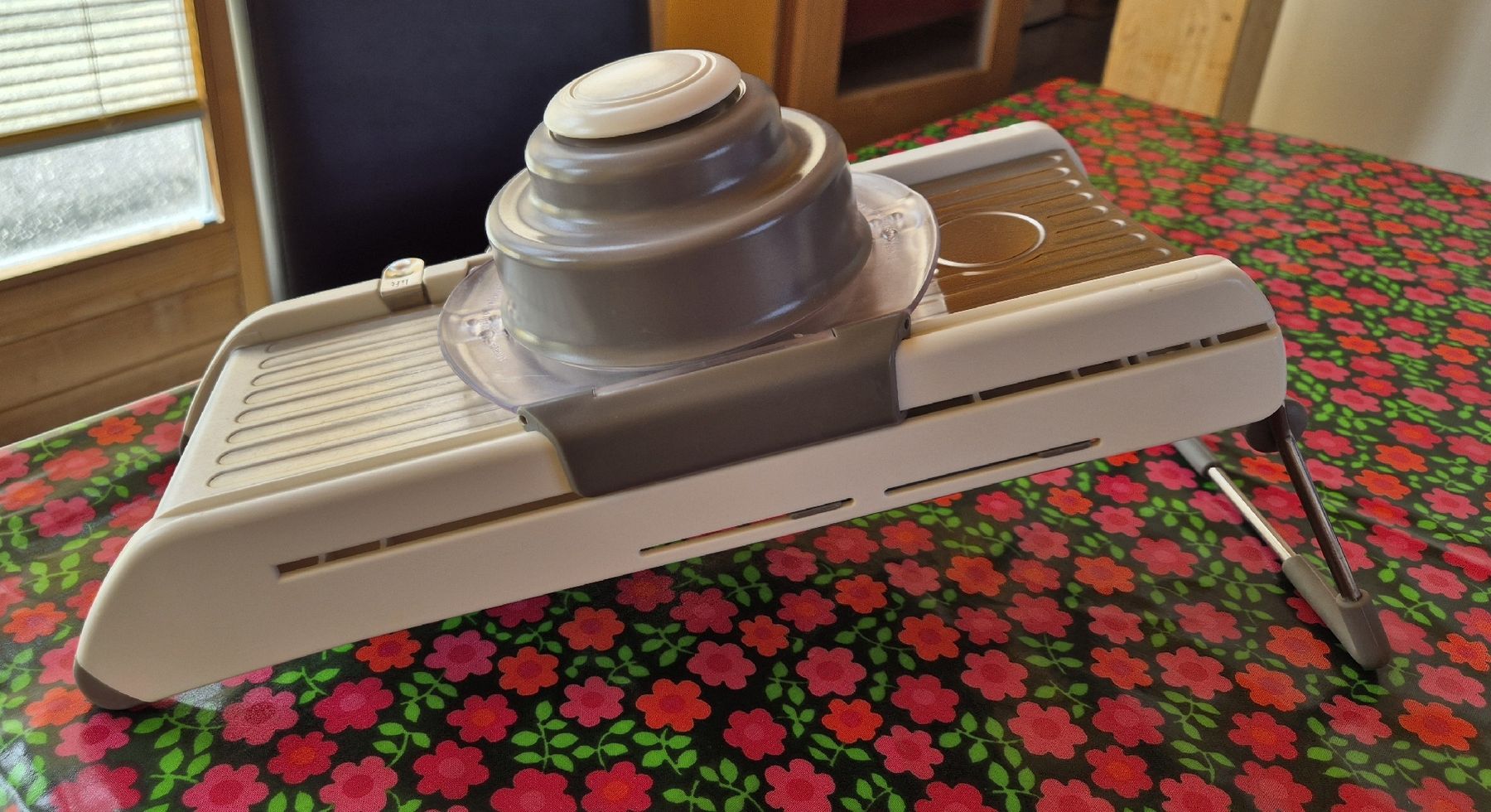 Elettrodomestici da cucina: Gemüseschneider Mandoline mit diversen Schneidevarianten! – Usato da Lumbrein venduto da gianandris 1