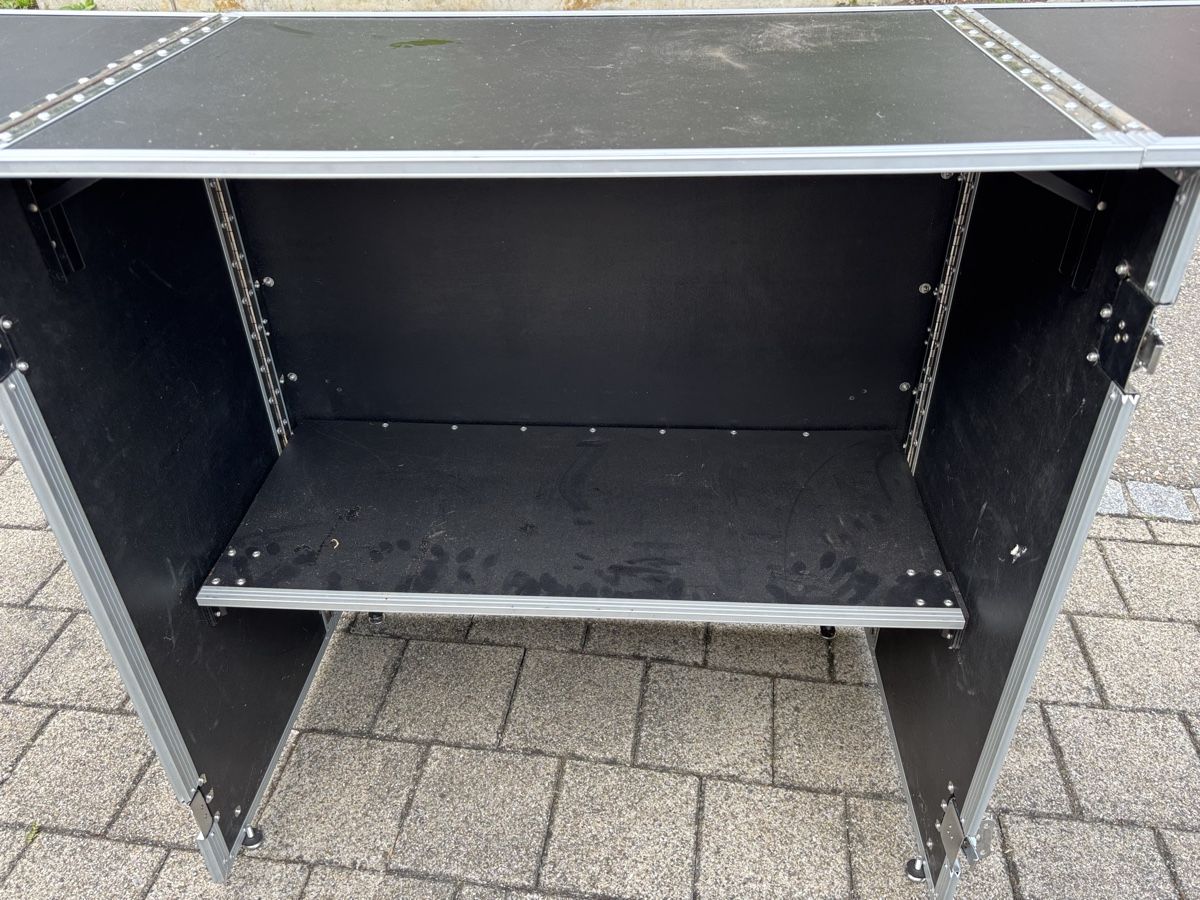 Allestimento di negozi e stand fieristici: Klapp-Bar DJ-Pult mit Rollen, professionelle Case Bar  – Usato da Hellikon venduto da Chregu1977 2