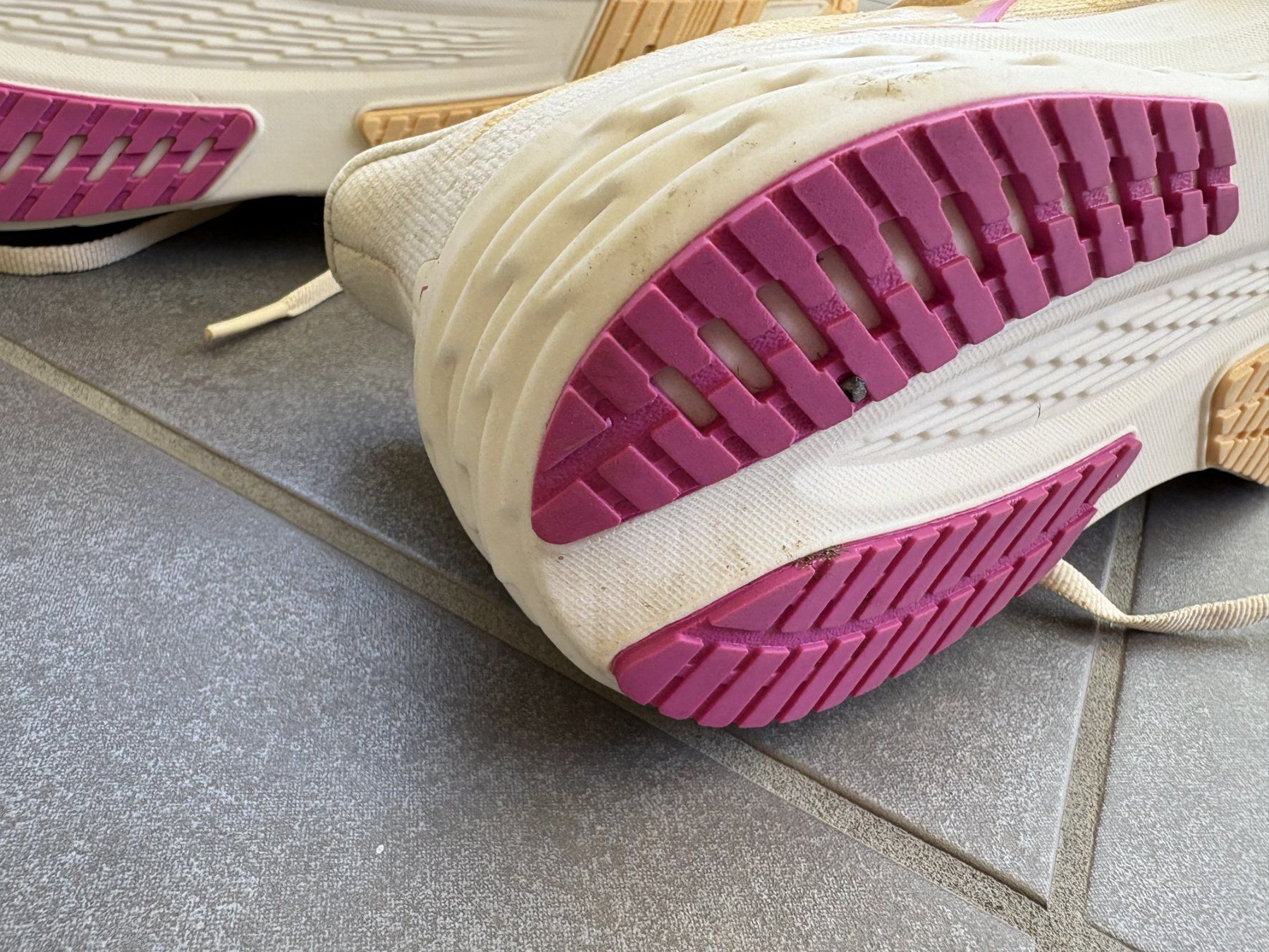 Brooks Scarpe da donna: Running Schuhe brooks launch – Nuovo (secondo la descrizione) da Frauenfeld venduto da Nezadim 4