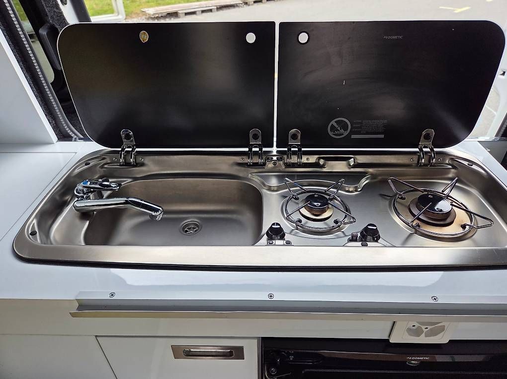 VW Veicoli da campeggio: VW T6 Transporter mit Camperausbau – Usato da Fislisbach venduto da Misler1 8