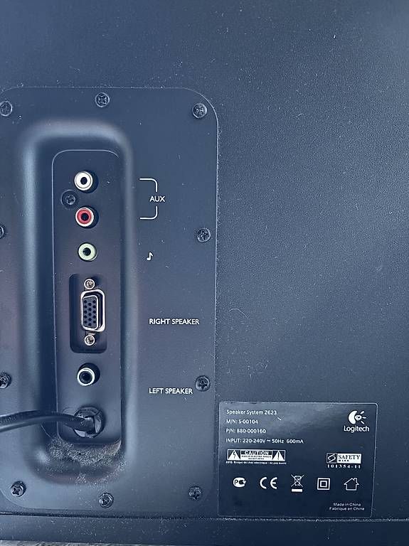 Logitech Casse acustiche: Logitech Z623 2.1 Lautsprechersystem mit Subwoofer – Usato da Baar venduto da dac_95xc 2