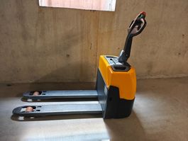 NEUWERTIGER (23H) JUNGHEINRICH EME 114 elek. Hubwagen Ameise