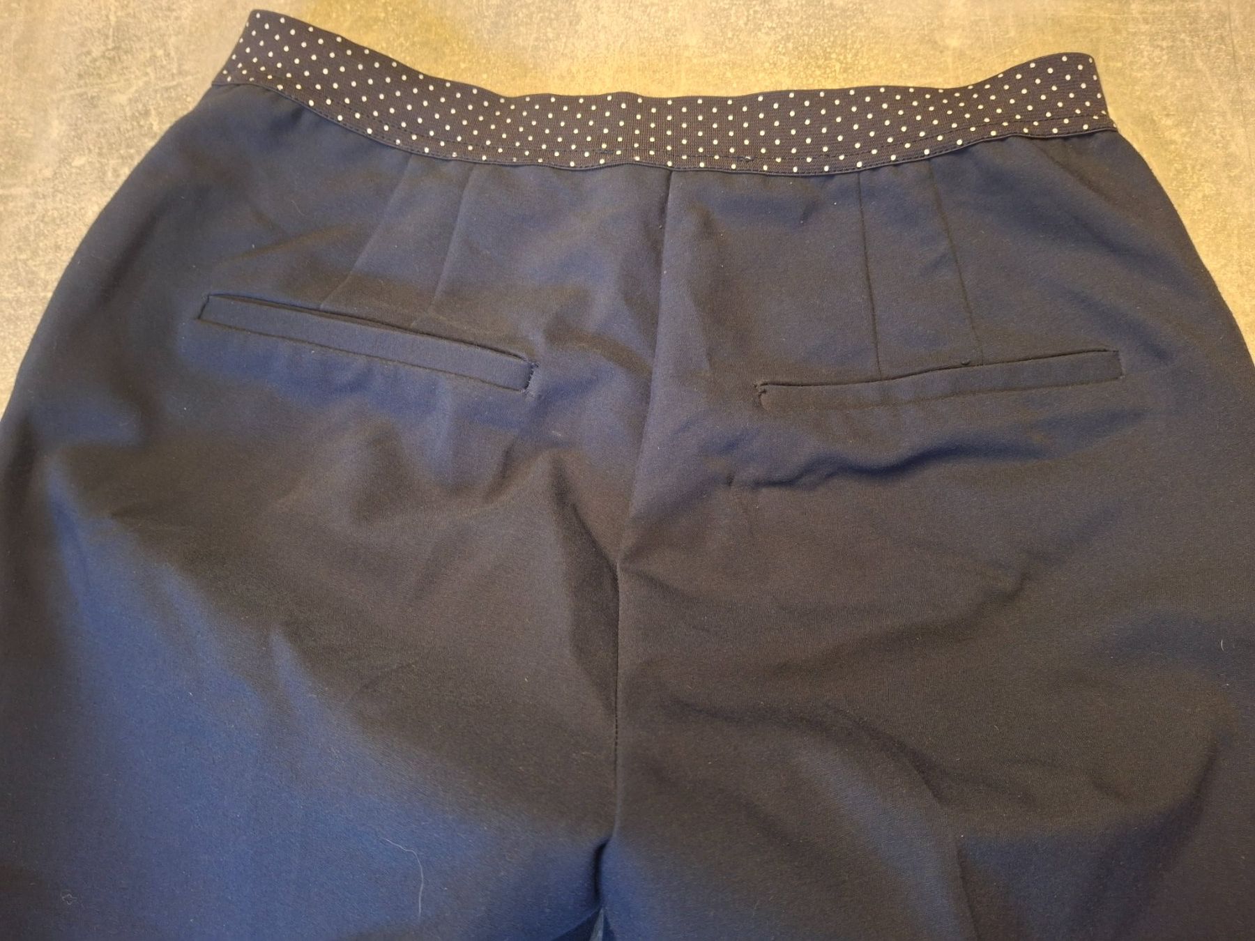 Pantalons: Pantalon taille 38 marque Camaïeu 50% coton – D'occasion à Villiers par san_jn5w 7