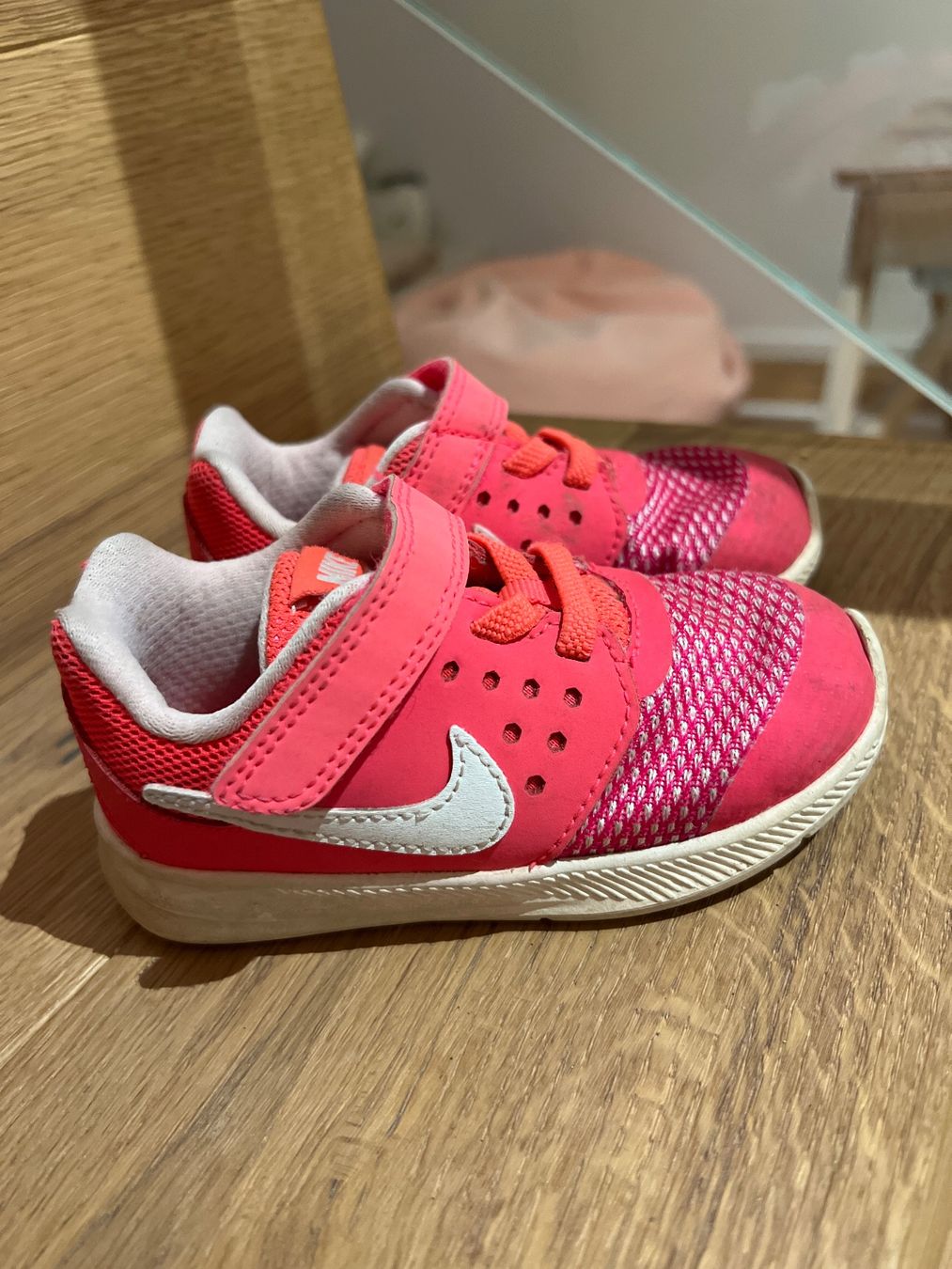 Nike Scarpe per ragazze: Nike Sneakers Gr. 23.5 – Usato da Rothenburg venduto da me81 1