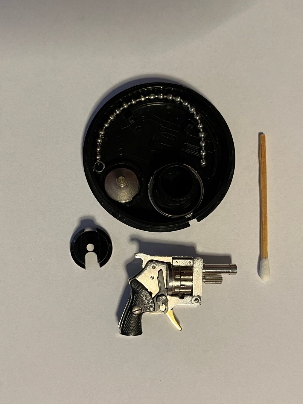 Schlüsselanhänger & - bänder: Porte clés miniature xythos automatic – Gebraucht aus Martigny von kabgayi