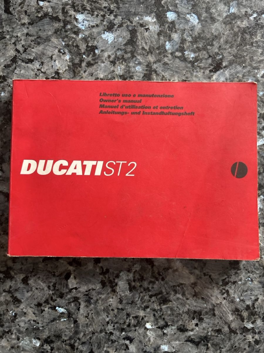 Libri: Ducati ST2 Anleitungs- Instandhaltungsheft – Nuovo (secondo la descrizione) da Altbüron venduto da psc_2hfg