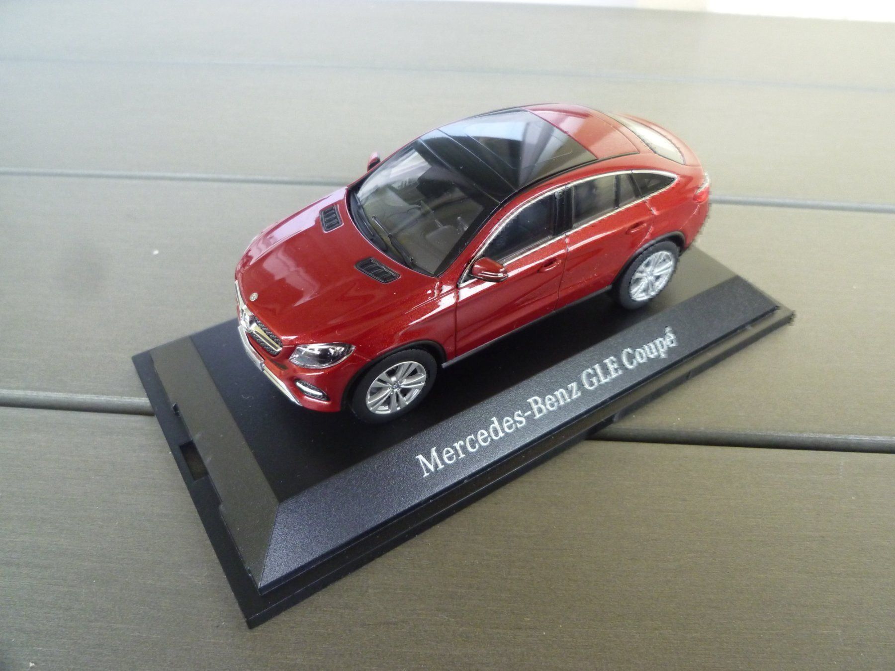 Mercedes-Benz Modellini d'auto: Mercedes-Benz GLE Coupè – Nuovo (secondo la descrizione) da Flawil venduto da Imperiosud 5