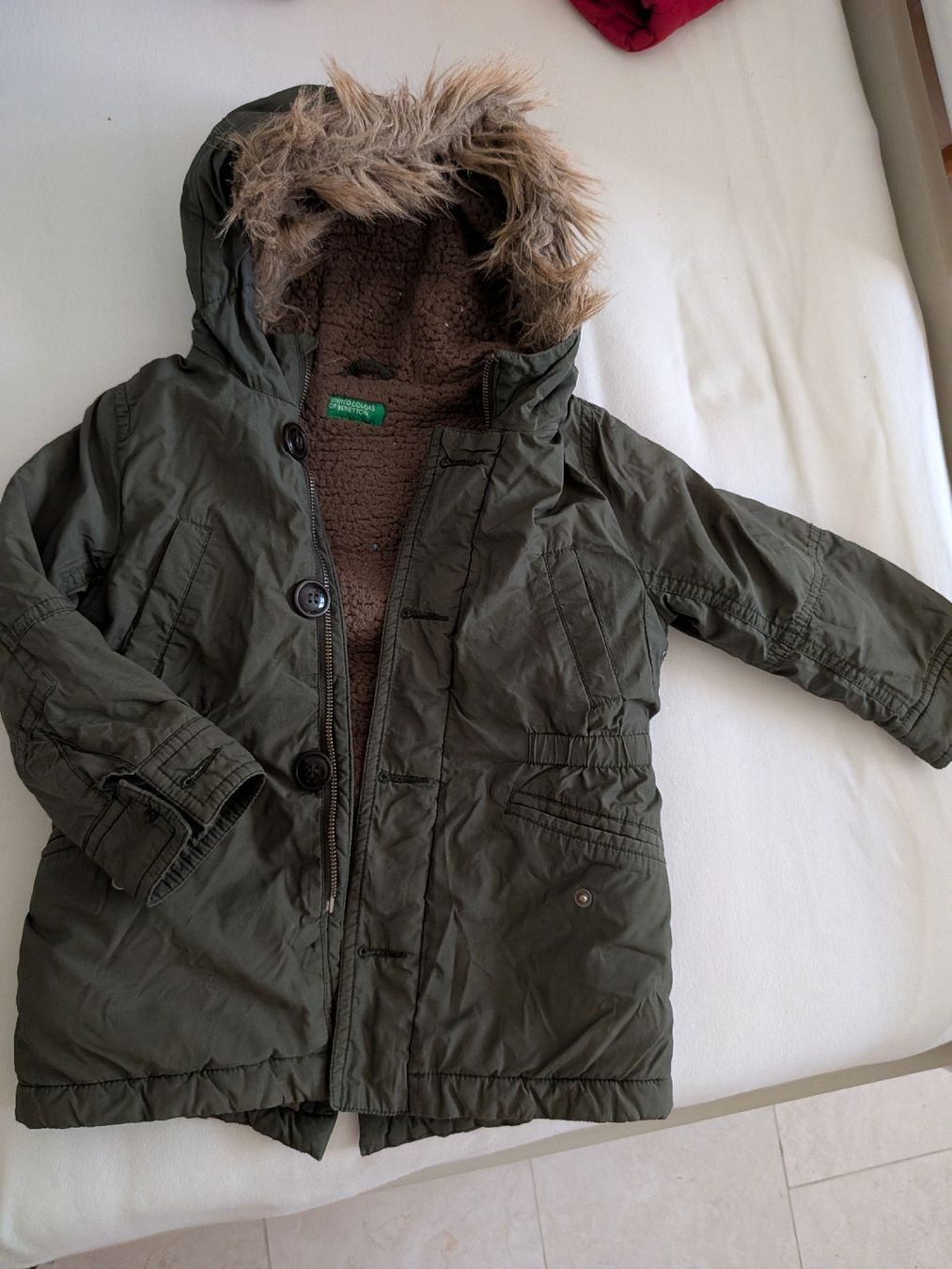 Benetton Giacche & Cappotti: Benetton Winterjacke, Khaki, ca. Gr. 92/98 – Usato da Hinteregg venduto da Pribezh