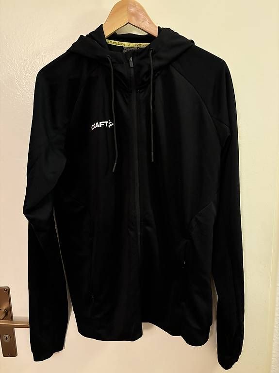 Craft Vestes & Manteaux: Craft Evolve Kapuzenjacke schwarz M – Neuf (Voir description) à Zürich par BenJoMusic